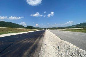 Управляващите замразяват новите инвестиции в строителство
