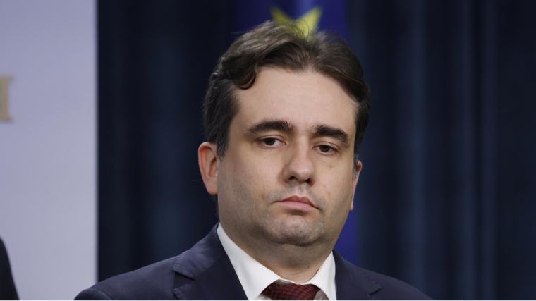 Божидар Божанов: Борисов атакува Гюров още преди кандидатурата му да е станала факт
