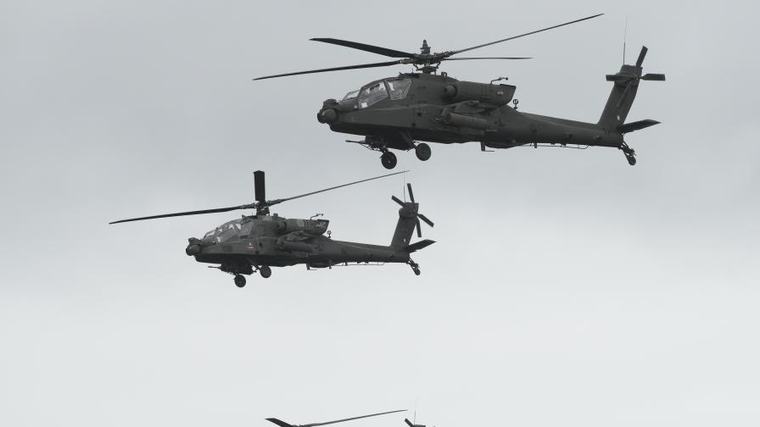 Военен хеликоптер преследва мистериозен обект над Полша