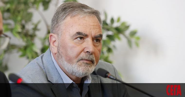 Ангел Кунчев напуска здравното министерство