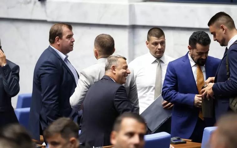 От декември ще има тестове за почтеност за чиновниците