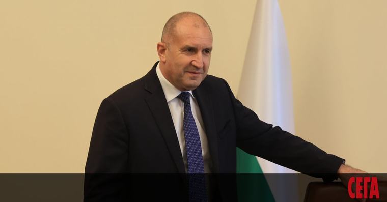 И Радев потвърди промяната на модела "Парите следват ученика"