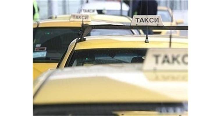 Арестуваха таксиметров шофьор в Атина, принудил туристи да платят 600 евро