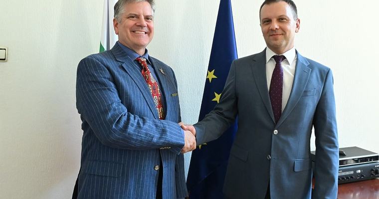 Министърът на правосъдието Николай Найденов се срещна с американския шарже д`афер